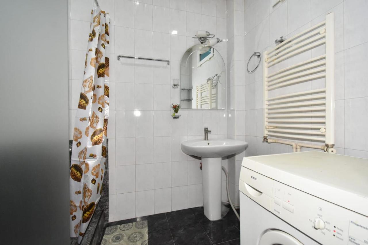 יירבאן Guesthouses Opera מראה חיצוני תמונה